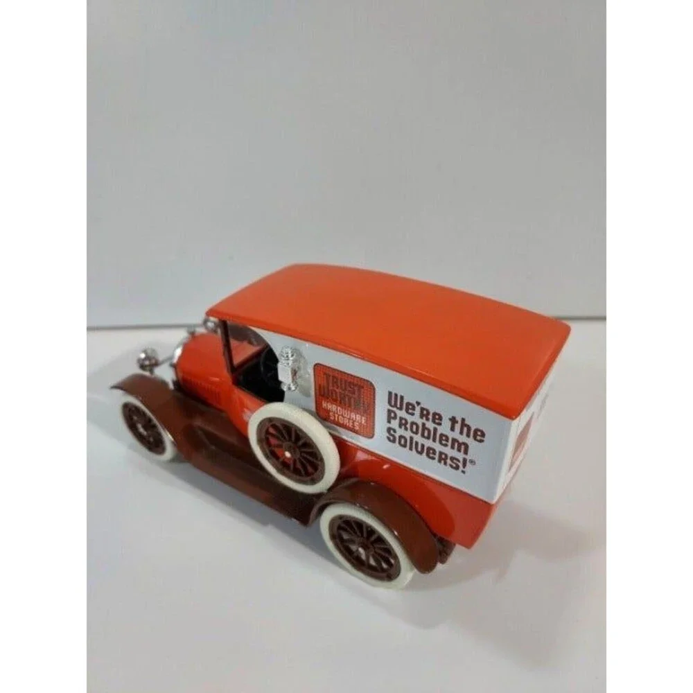 Liberty Classics 1:24 Die Cast Trustworthy 1916 Studebaker Cargo Van Bank